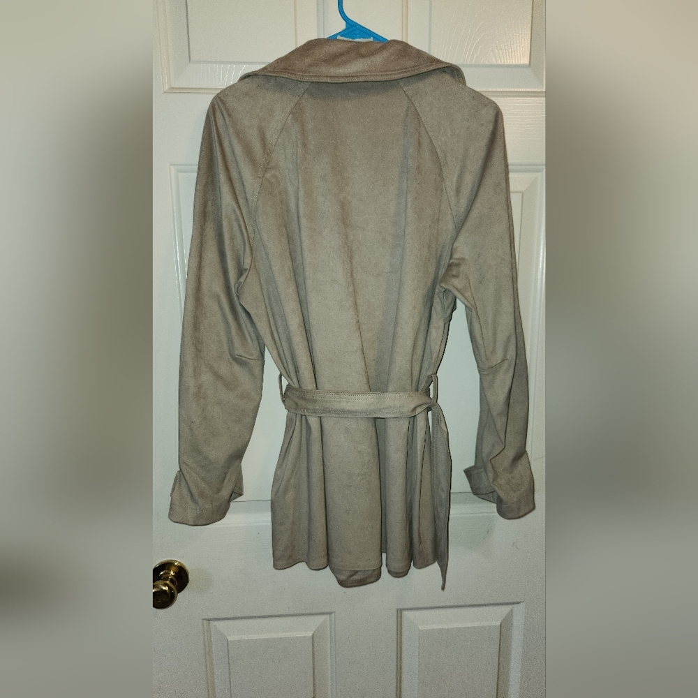 ZARA TRENCH COAT!! - Picture 5 of 7
